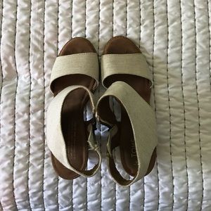 Toms Majorca Cutout Sandal in Desert Taupe